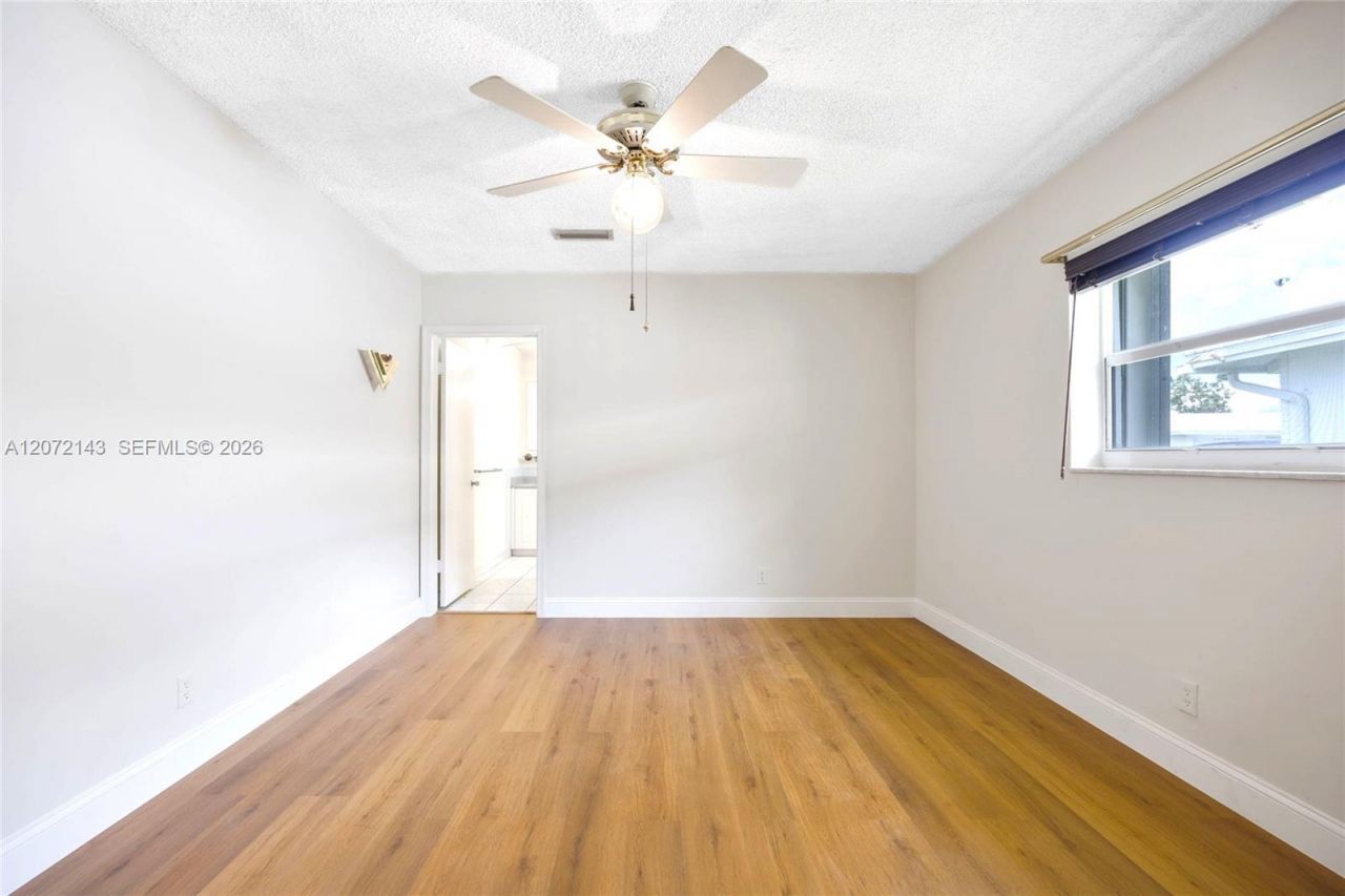 7102 NW 71st St, Tamarac, FL 33321 Photo