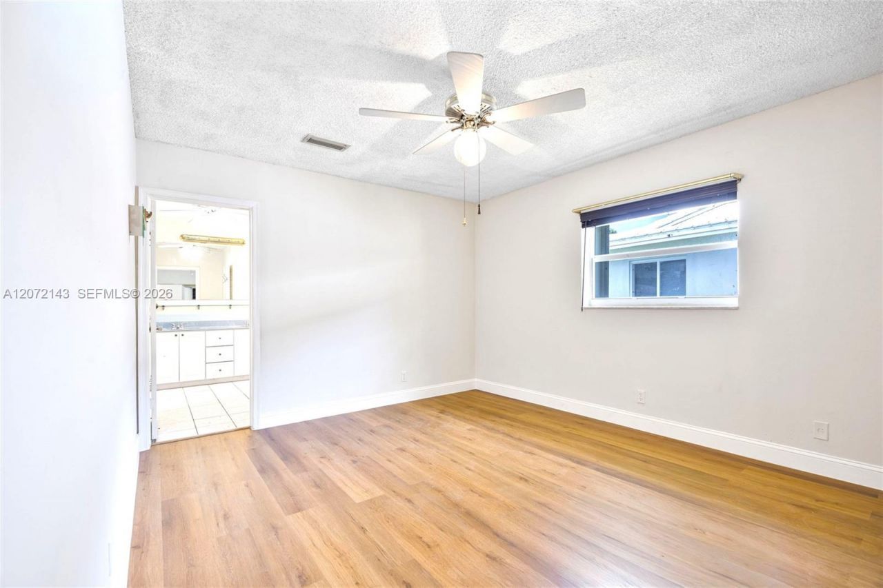 7102 NW 71st St, Tamarac, FL 33321 Photo