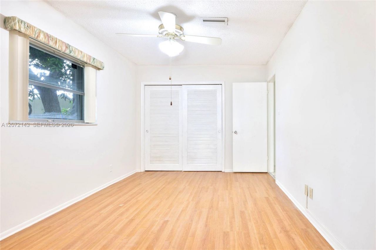 7102 NW 71st St, Tamarac, FL 33321 Photo