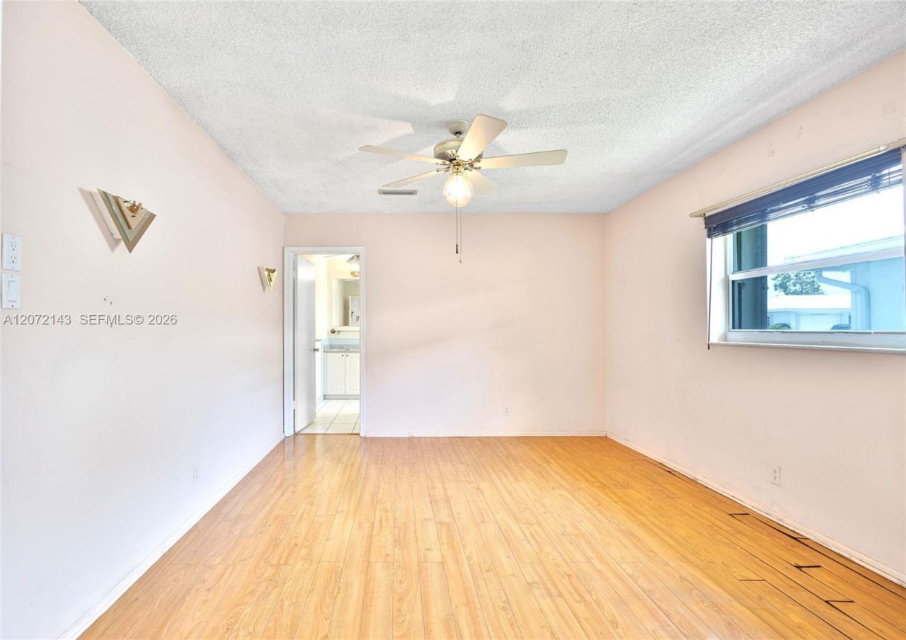 7102 NW 71st St, Tamarac, FL 33321 Photo