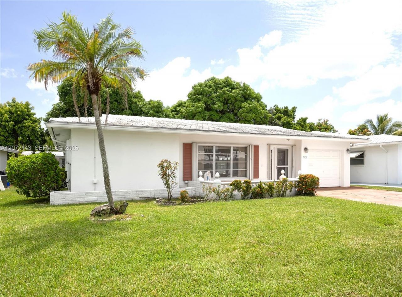7102 NW 71st St, Tamarac, FL 33321 Photo
