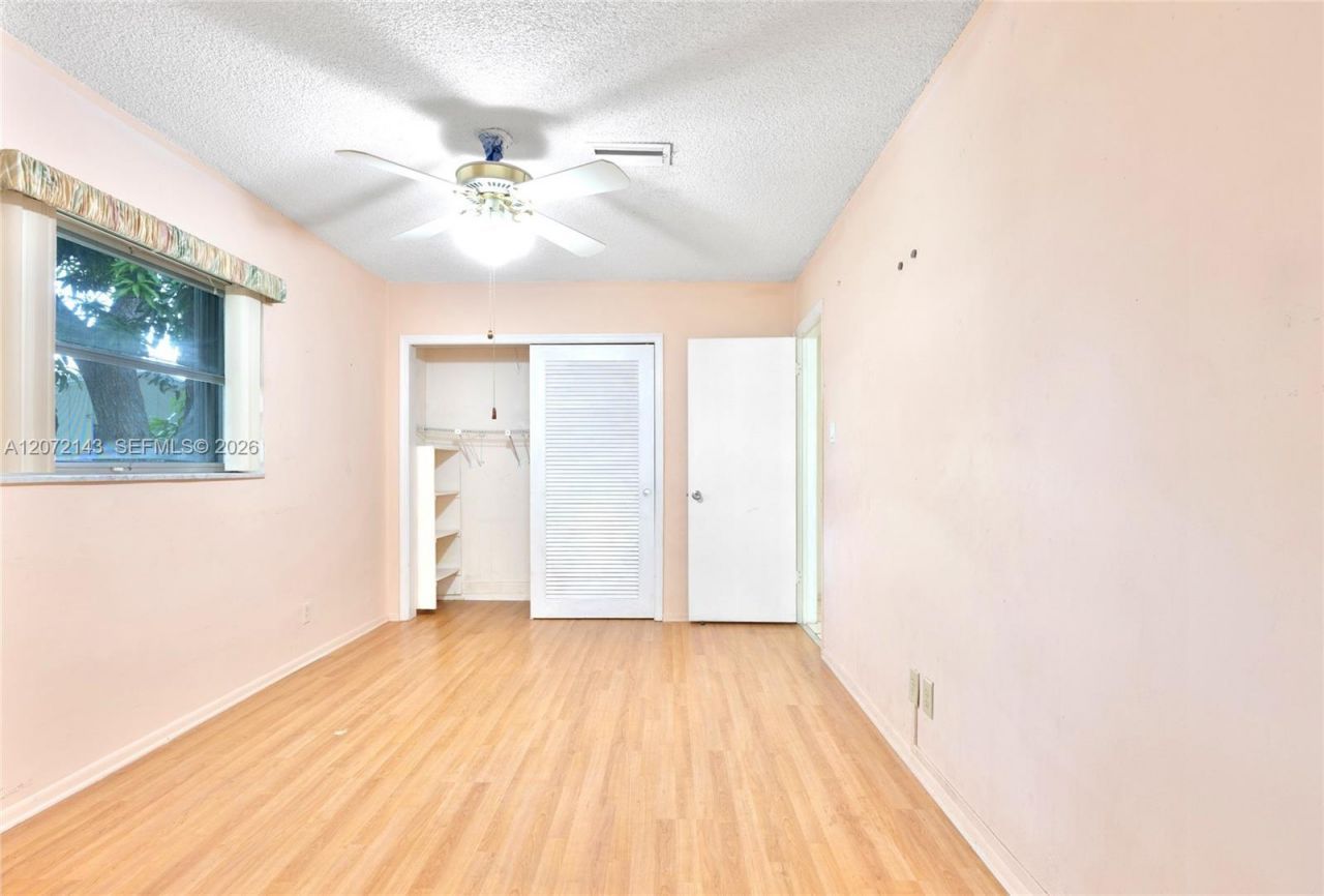 7102 NW 71st St, Tamarac, FL 33321 Photo