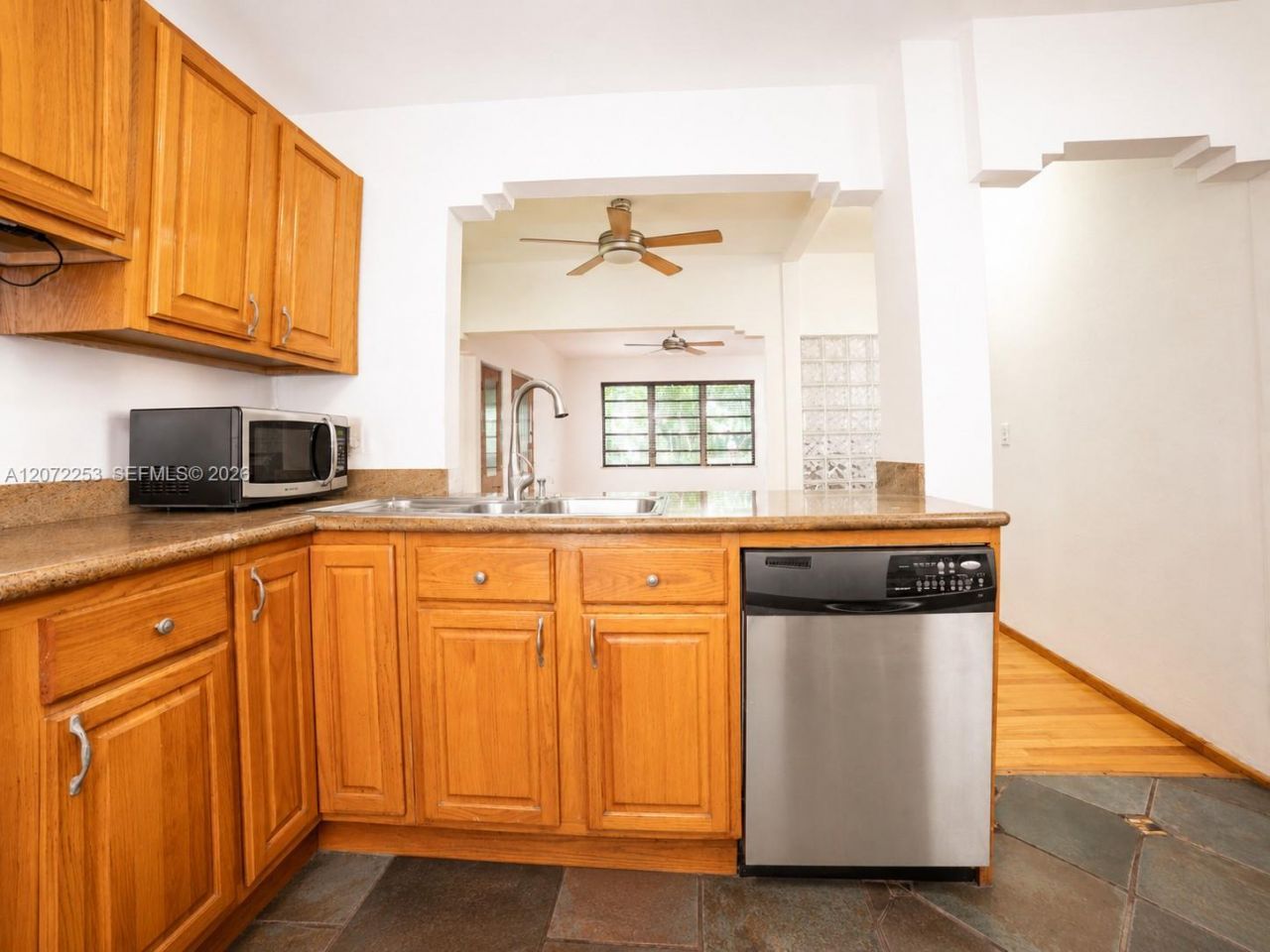 1145 Meridian Ave , Unit 9, Miami Beach, FL 33139 Photo
