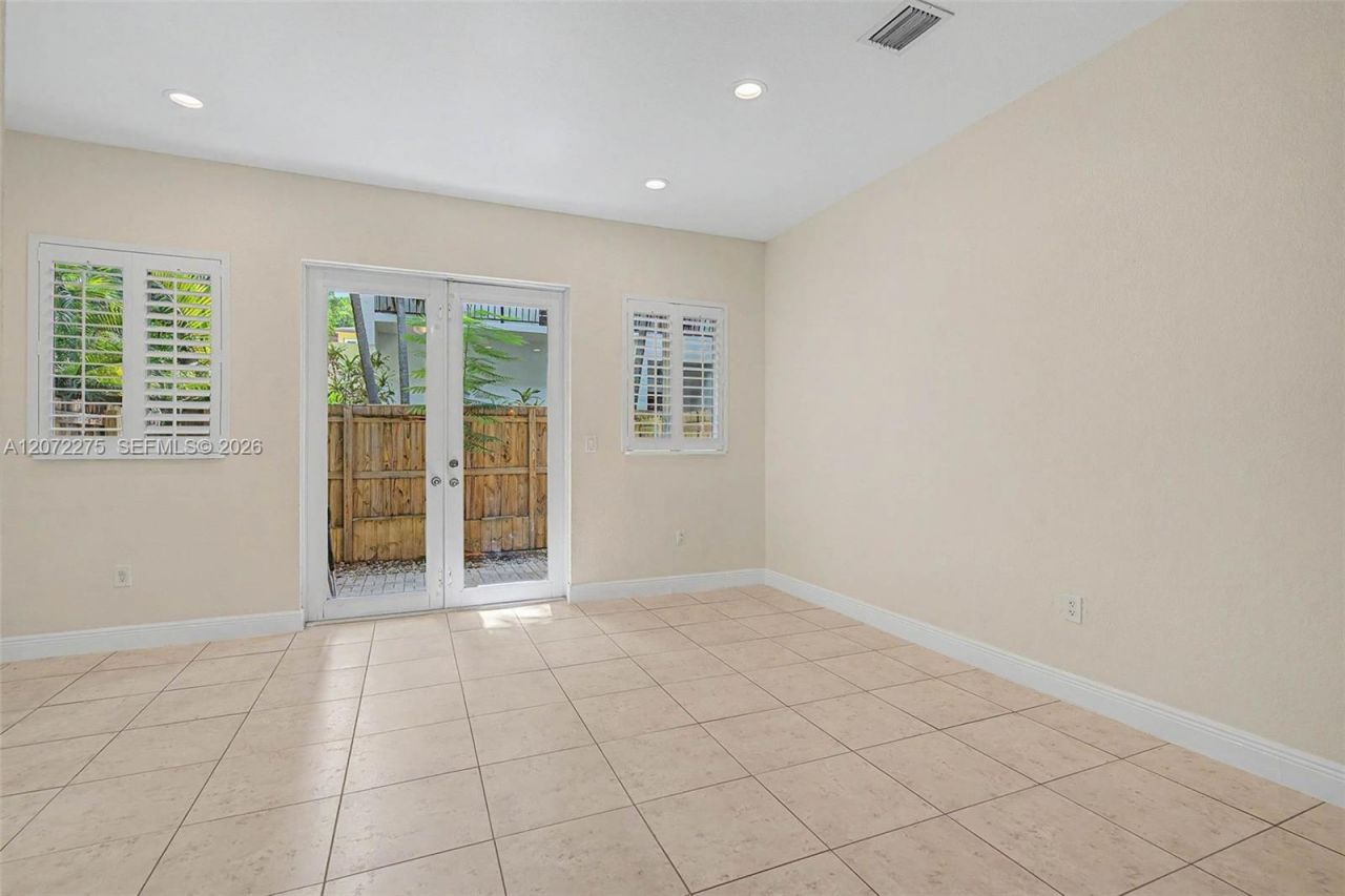 2945 Coconut Ave, Unit 3, Miami, FL 33133 Photo