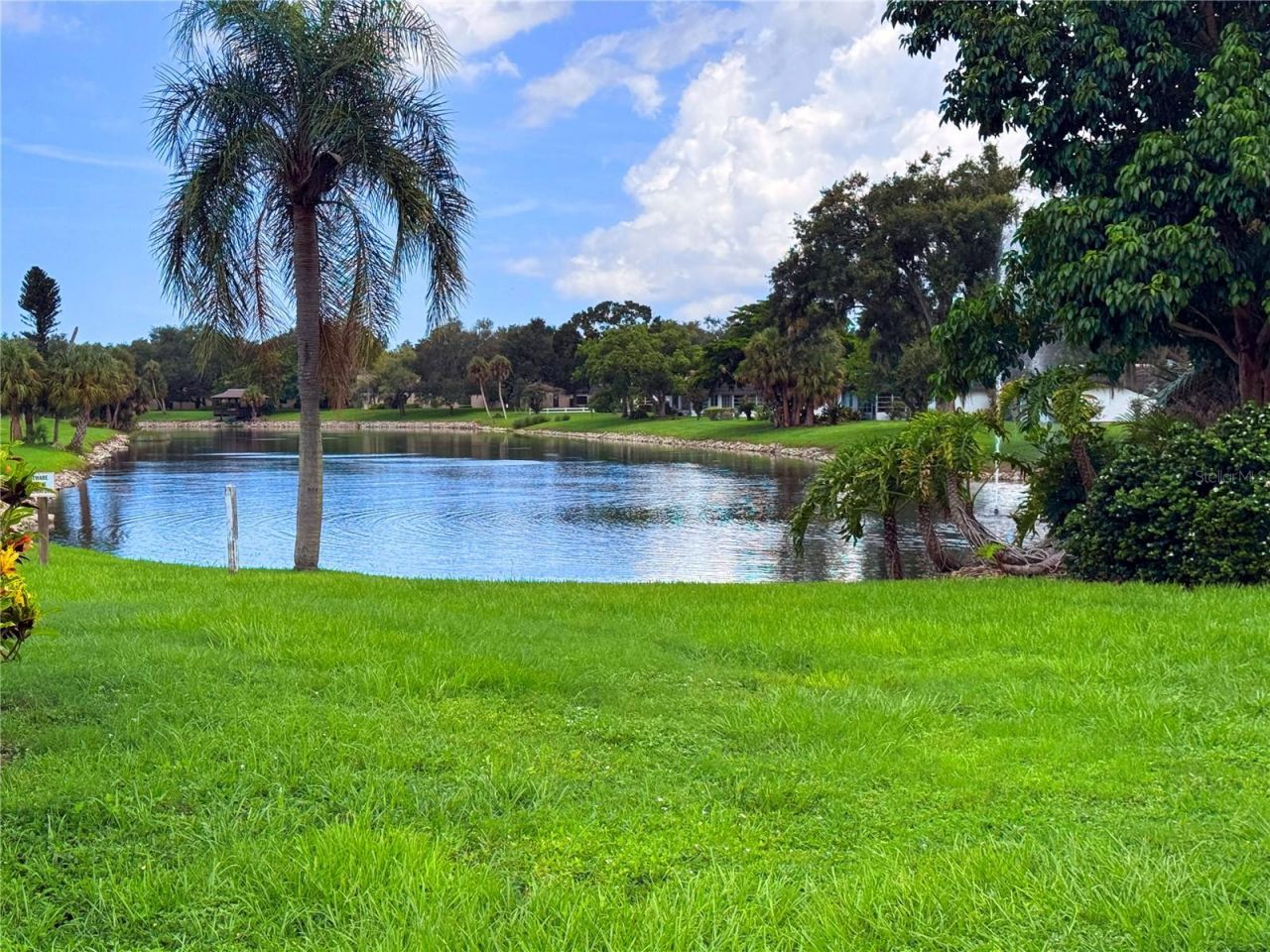 1213 Glen Oaks Drive E, Sarasota, FL 34232 Photo