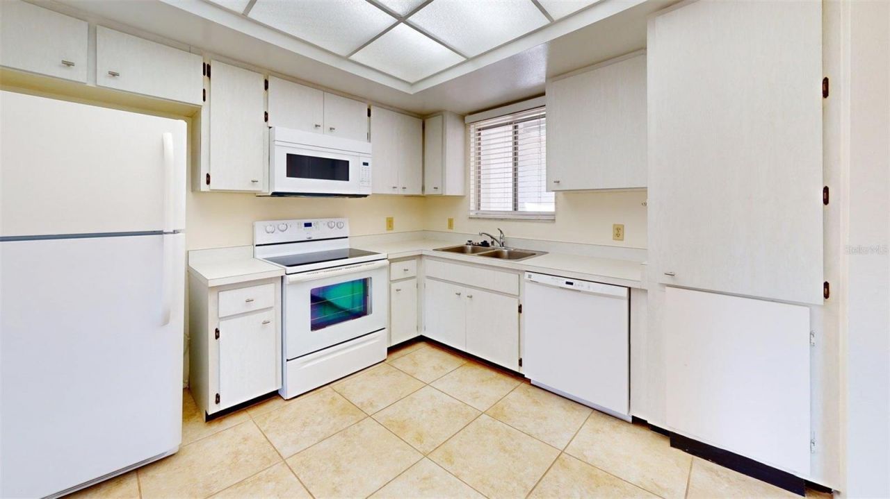 1213 Glen Oaks Drive E, Sarasota, FL 34232 Photo