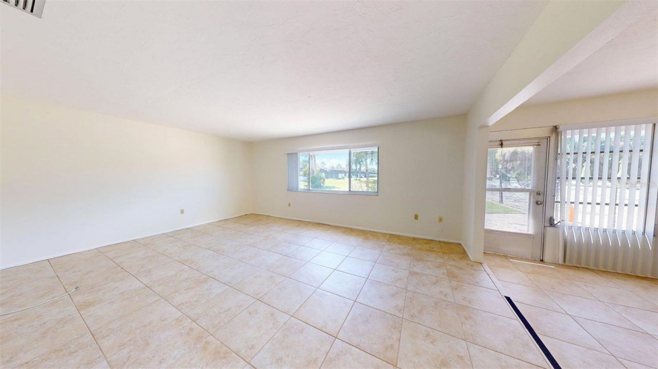 1213 Glen Oaks Drive E, Sarasota, FL 34232 Photo