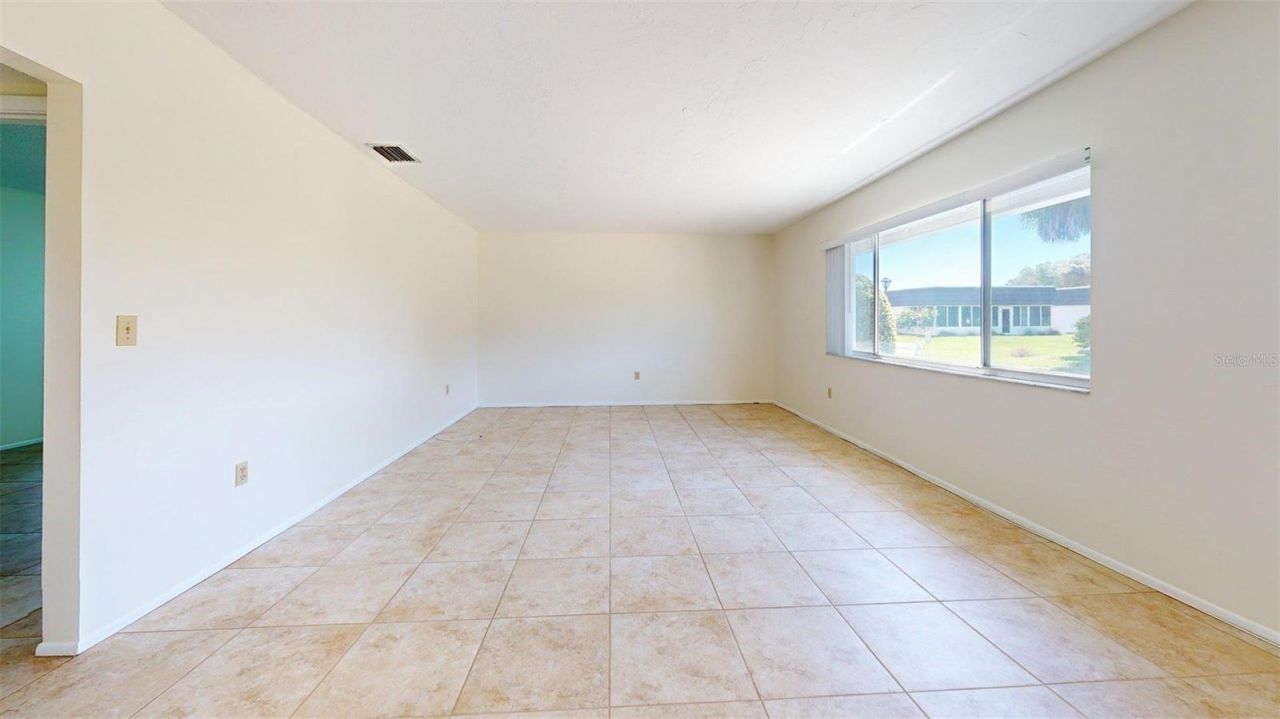 1213 Glen Oaks Drive E, Sarasota, FL 34232 Photo