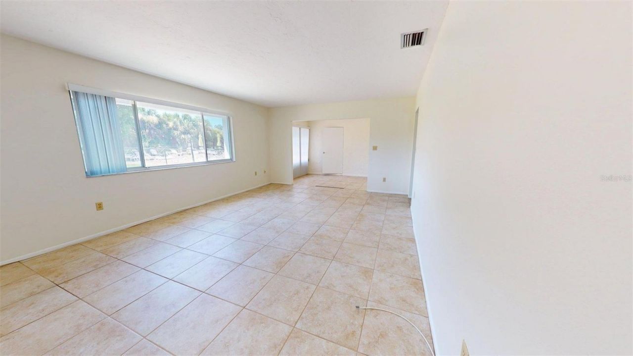 1213 Glen Oaks Drive E, Sarasota, FL 34232 Photo