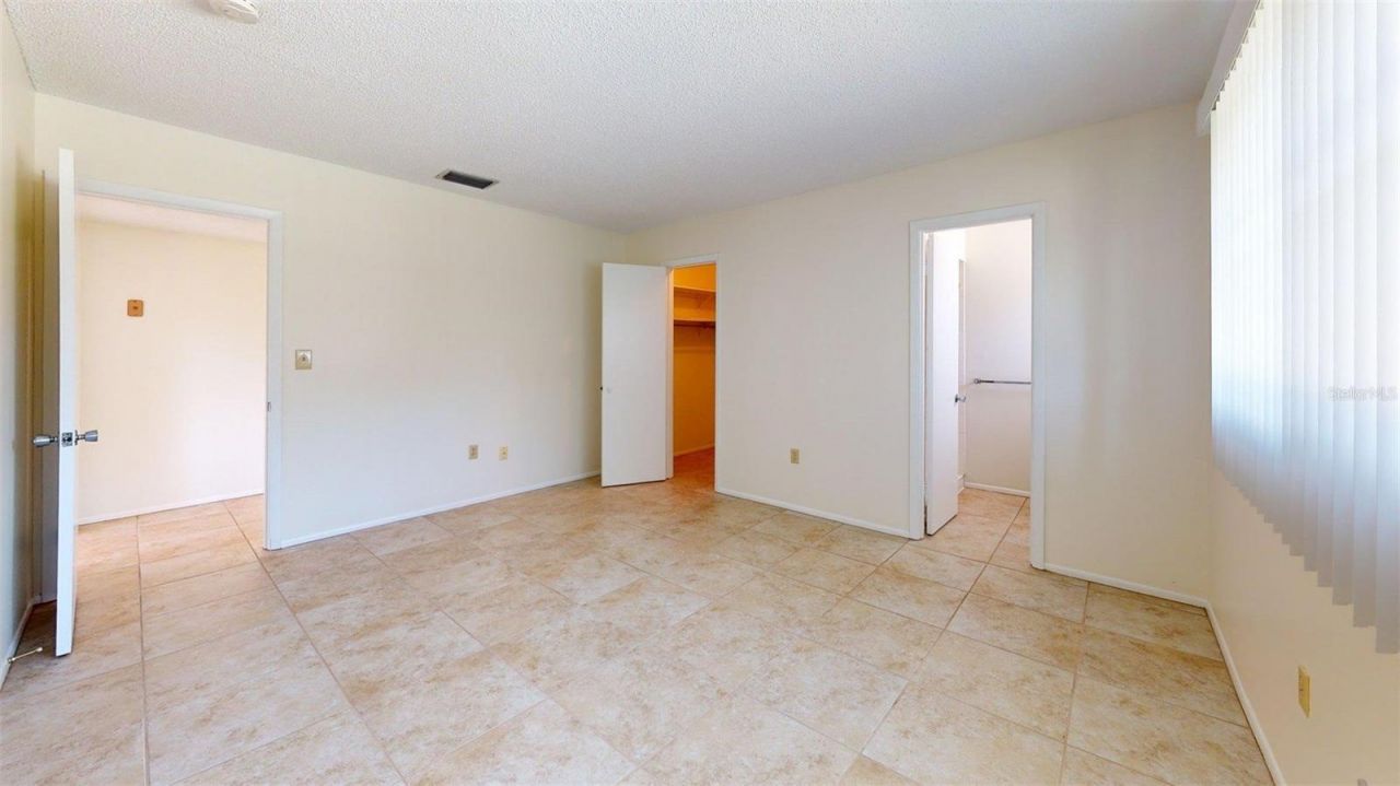 1213 Glen Oaks Drive E, Sarasota, FL 34232 Photo