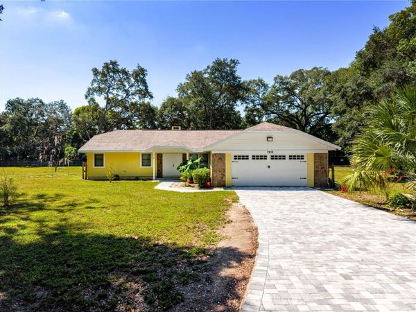 7838 SLOEWOOD DRIVE , MOUNT DORA, FL 32757