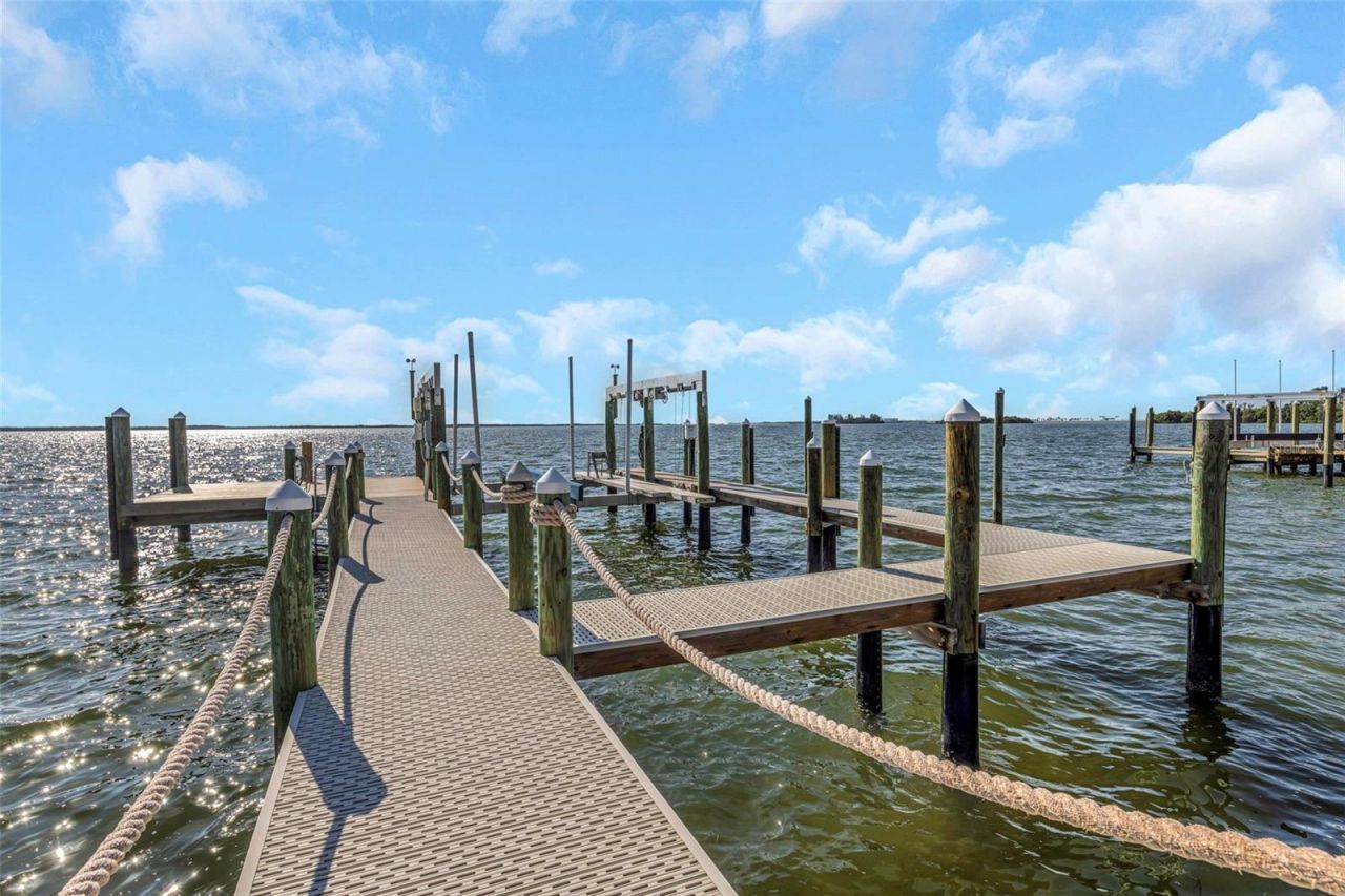 1744 Santa Barbara Drive, Dunedin, FL 34698 Photo