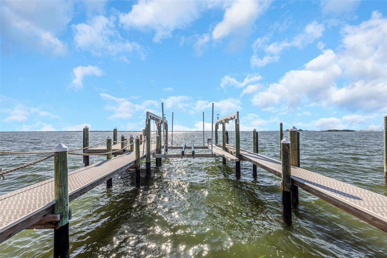 1744 Santa Barbara Drive, Dunedin, FL 34698 Photo