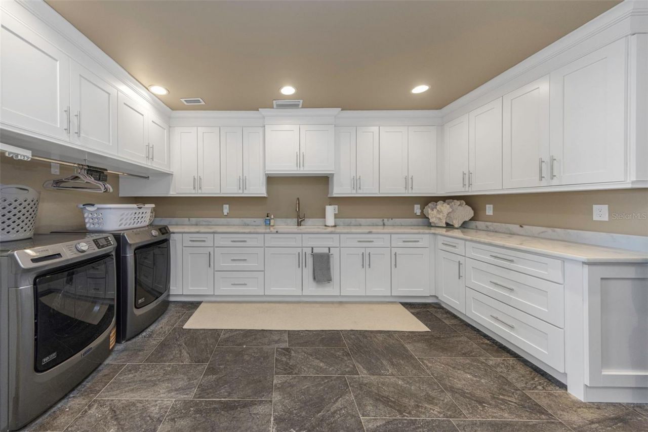 1744 Santa Barbara Drive, Dunedin, FL 34698 Photo