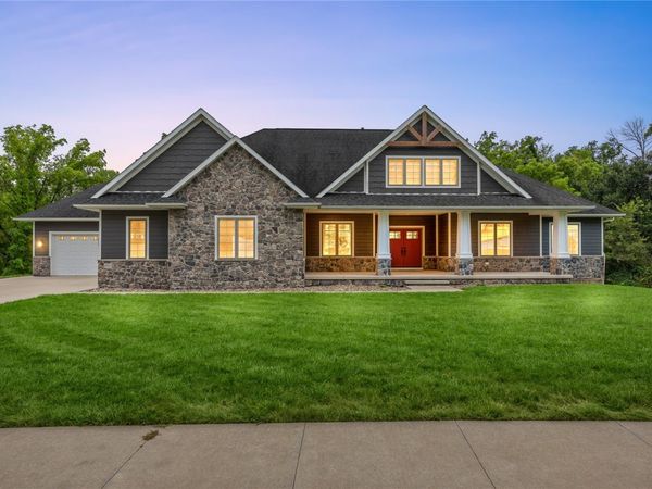 1703 Aspen Circle SE, Cedar Rapids, IA 52403