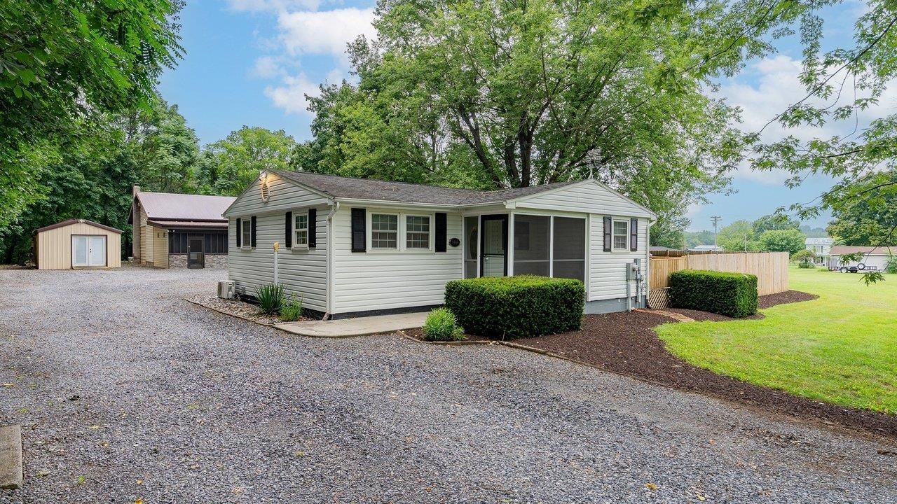 3066 MOUNTAIN FARM RD primary photo