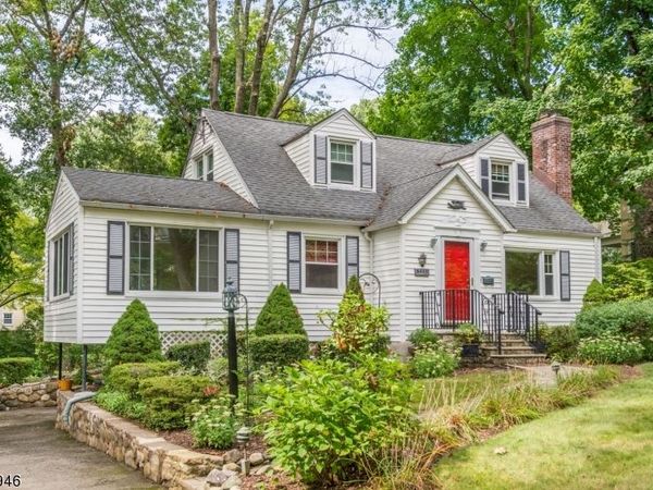 329 Morris Ave, Mountain Lakes, NJ 07046