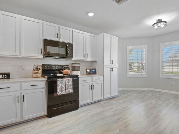 3407 Cancun Ct, Cape Coral, FL 33909