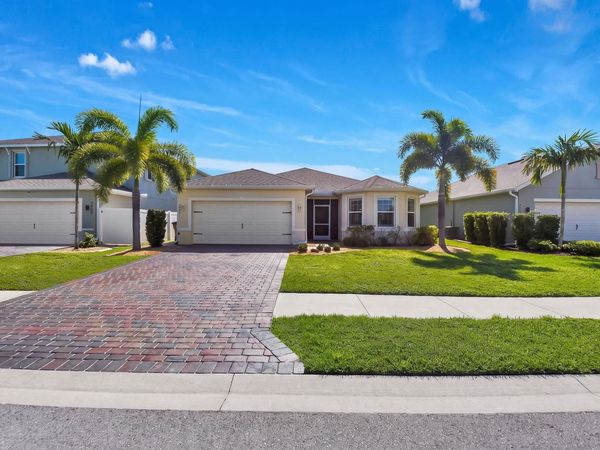 3407 Cancun Ct, Cape Coral, FL 33909
