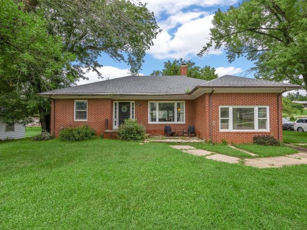 3120 Bever , Cedar Rapids, IA 52403
