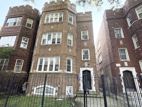 7724 S Essex Avenue , Unit 2, Chicago, IL 60649