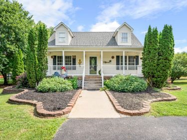 1839 Goode Road, Goode, VA 24556