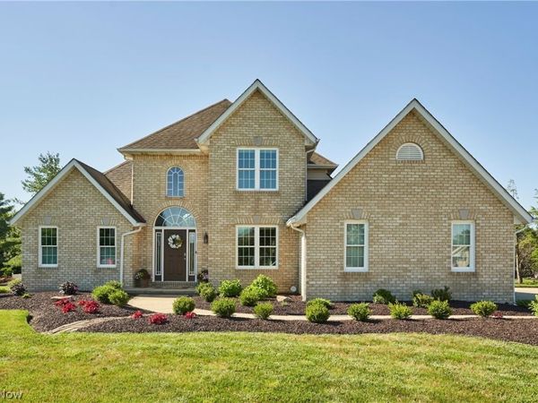 7950 Loriwood Circle NW, Massillon, OH 44646