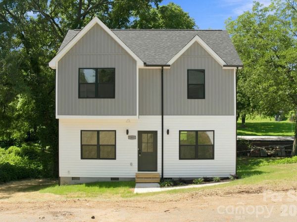 1851 Hilltop Circle , Gastonia, NC 28054