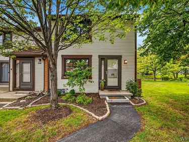 1208 Charlesgate Circle, East Amherst, NY 14051
