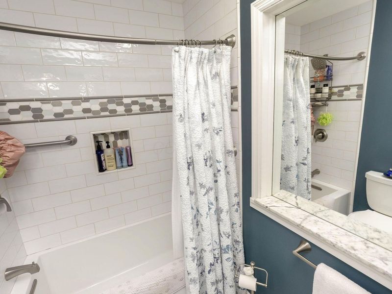 2828 Chateau Circle, Unit 84, Columbus, OH 43221 Photo 26