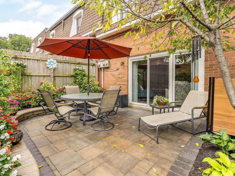 2828 Chateau Circle, Unit 84, Columbus, OH 43221 Photo 3