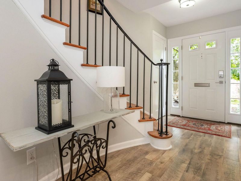 2828 Chateau Circle, Unit 84, Columbus, OH 43221 Photo 5