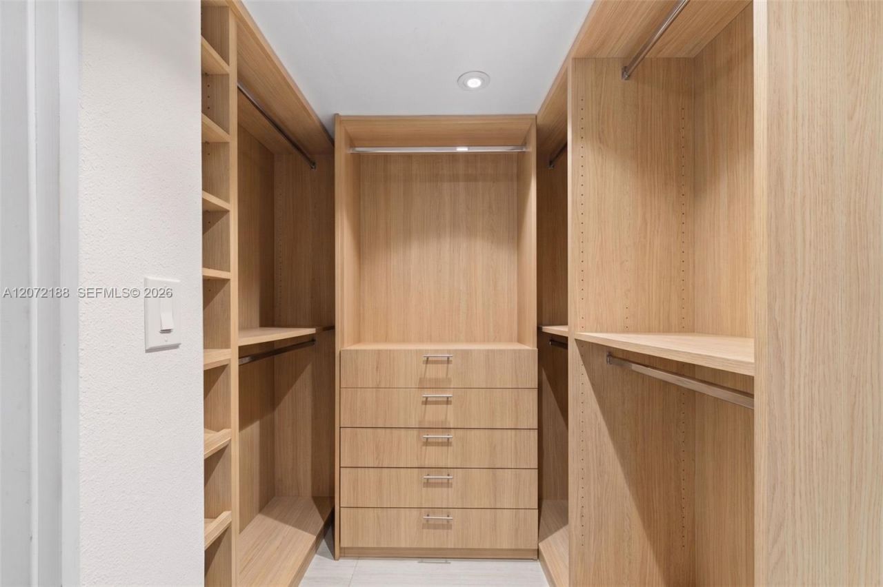2301 Collins Ave , Unit 1007, Miami Beach, FL 33139 Photo