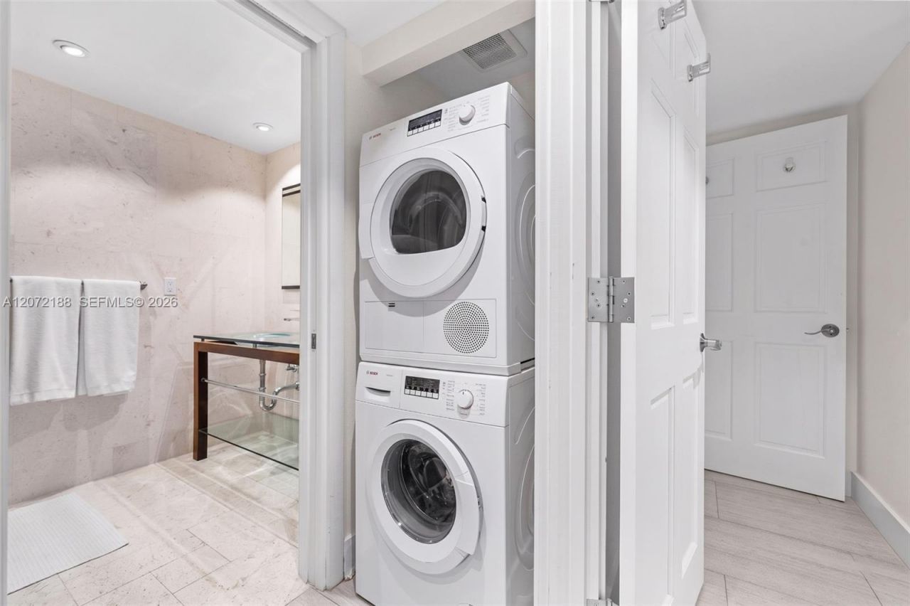 2301 Collins Ave , Unit 1007, Miami Beach, FL 33139 Photo