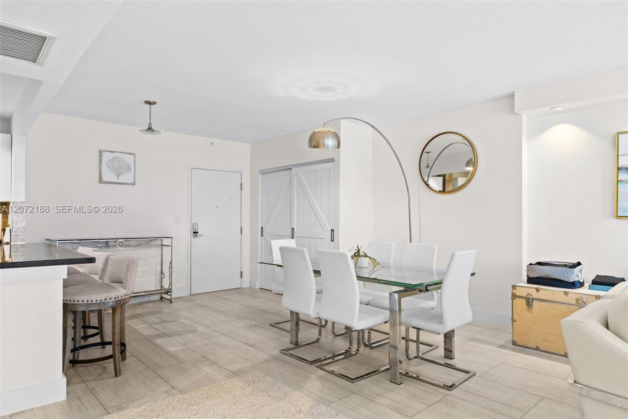 2301 Collins Ave , Unit 1007, Miami Beach, FL 33139 Photo