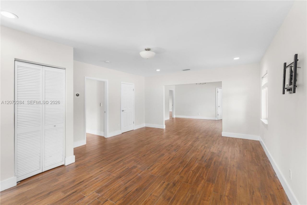 5990 NE 5th Ave, Miami, FL 33137 Photo