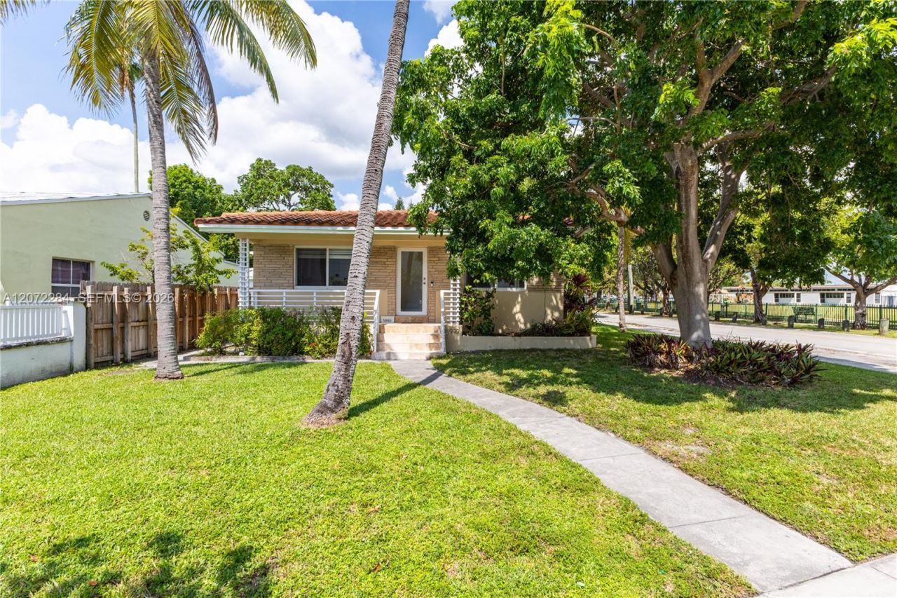 5990 NE 5th Ave, Miami, FL 33137 Photo