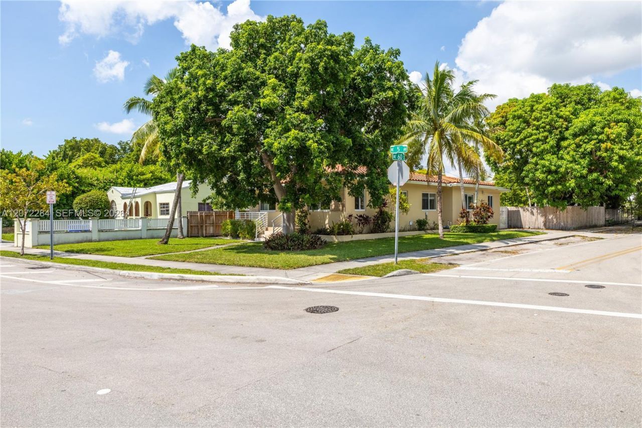 5990 NE 5th Ave, Miami, FL 33137 Photo