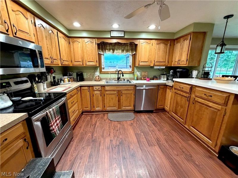 1282 Independence Circle SE, New Philadelphia, OH 44663 Photo 11