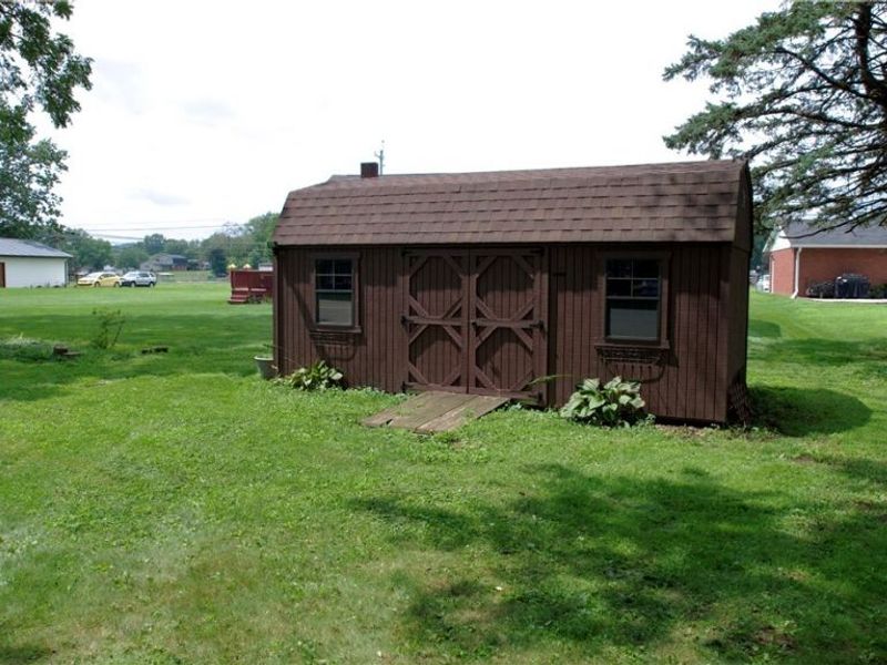 1282 Independence Circle SE, New Philadelphia, OH 44663 Photo 6