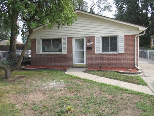 31469 Fairchild Street, Westland, MI 48186