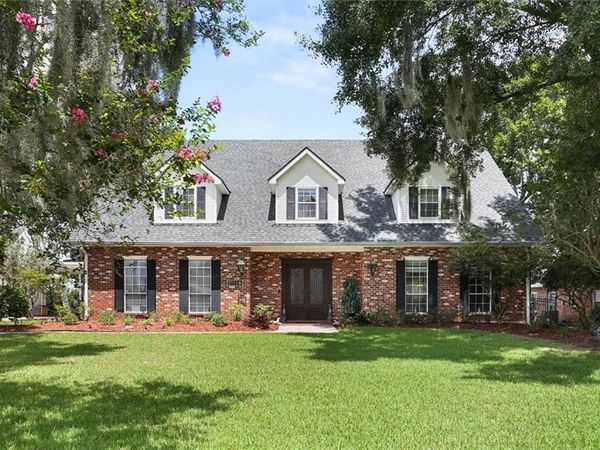 2111 ORMOND Boulevard, Destrehan, LA 70047