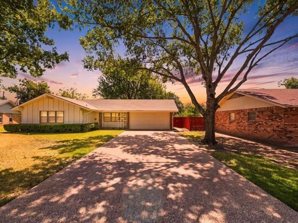 5112 Lake Placid Place, Waco, TX 76710
