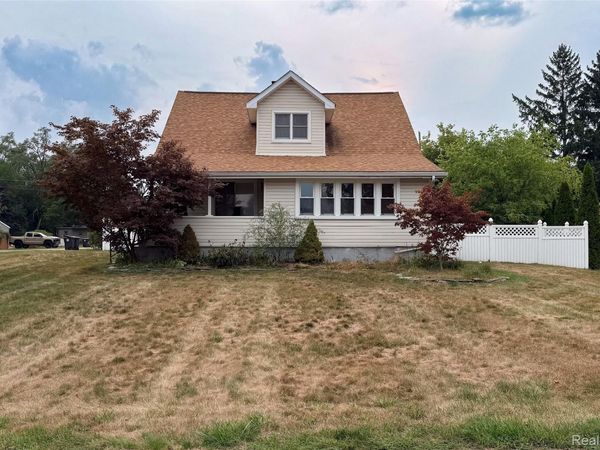 20403 Hugh Street , Livonia, Mi 48152