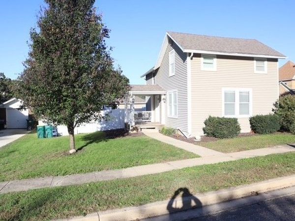 117 4th Street, Walnut, IL 61376