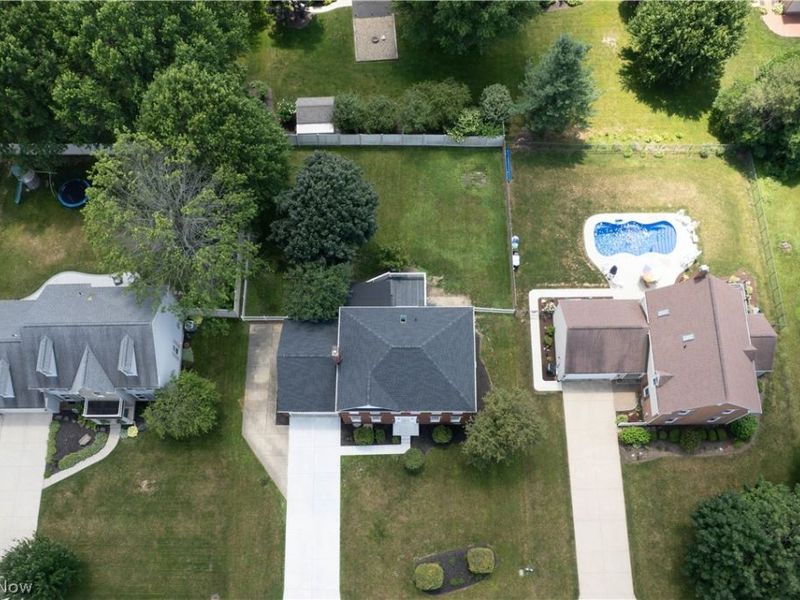 2888 Saint Albans Circle NW, North Canton, OH 44720 Photo 3