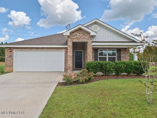 18558 Oak Bay Drive, Biloxi, MS 39532