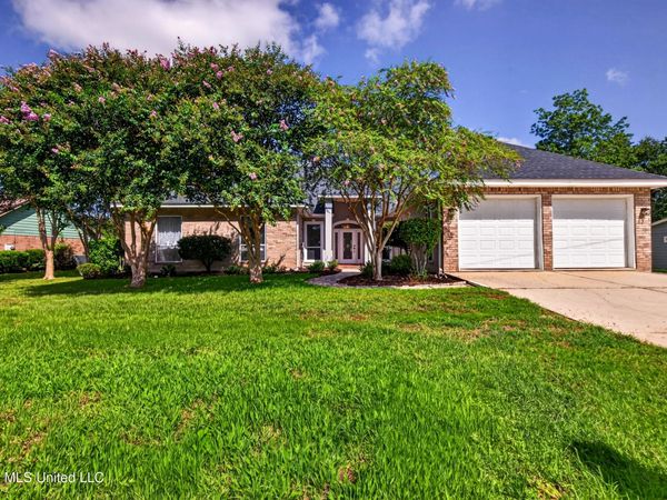 56135 E Diamondhead Drive, Diamondhead, MS 39525