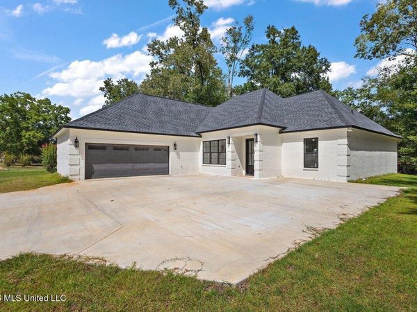 304 Millcreek Drive, Brandon, MS 39047