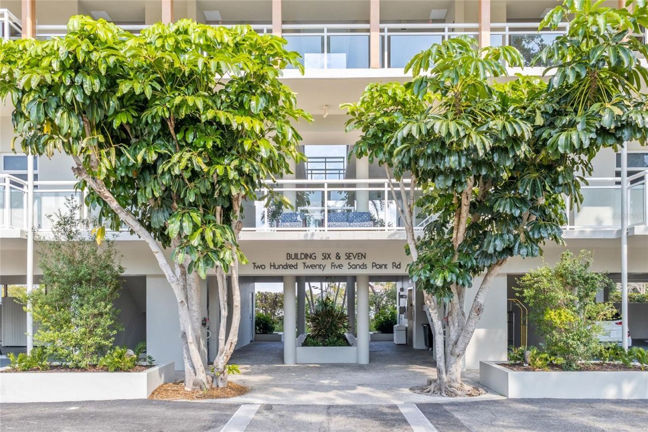 225 Sands Point Road, Unit 6103, Longboat Key, FL 34228 Photo